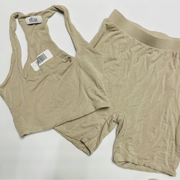 Oh Polly crop top and biker shorts set size small - Picture 1 of 3